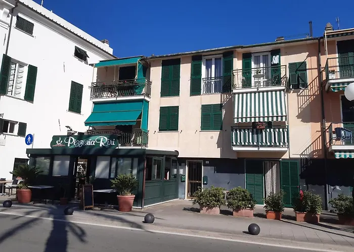 아파트 House La Baia Delle Favole By World