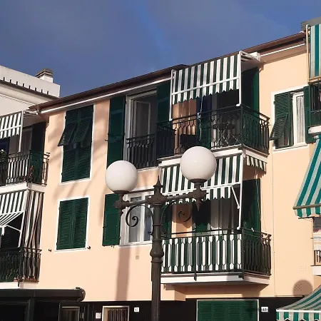 Апартаменты House La Baia Delle Favole By World Сестри-Леванте